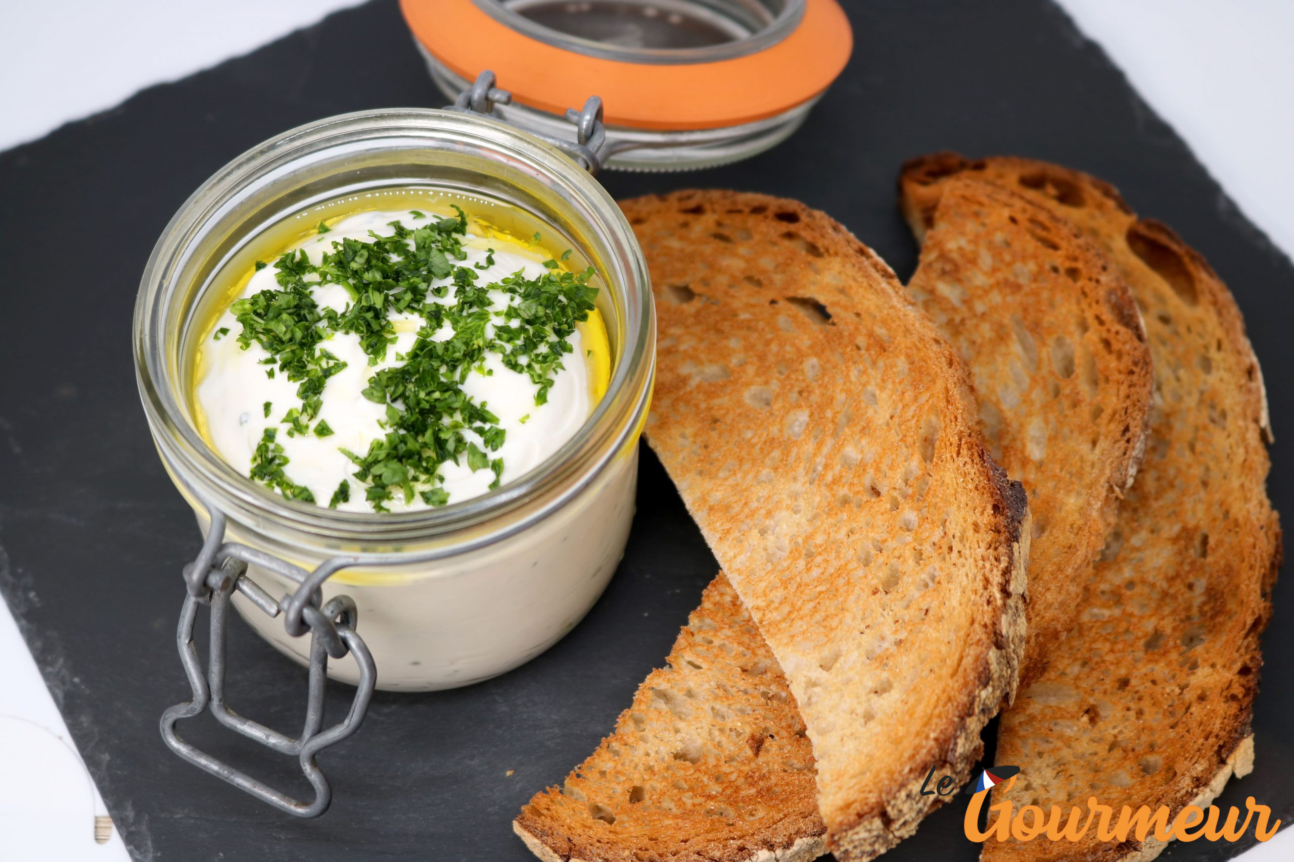 cervelle de canut fromage spécialité de Lyon et des bouchons lyonnais