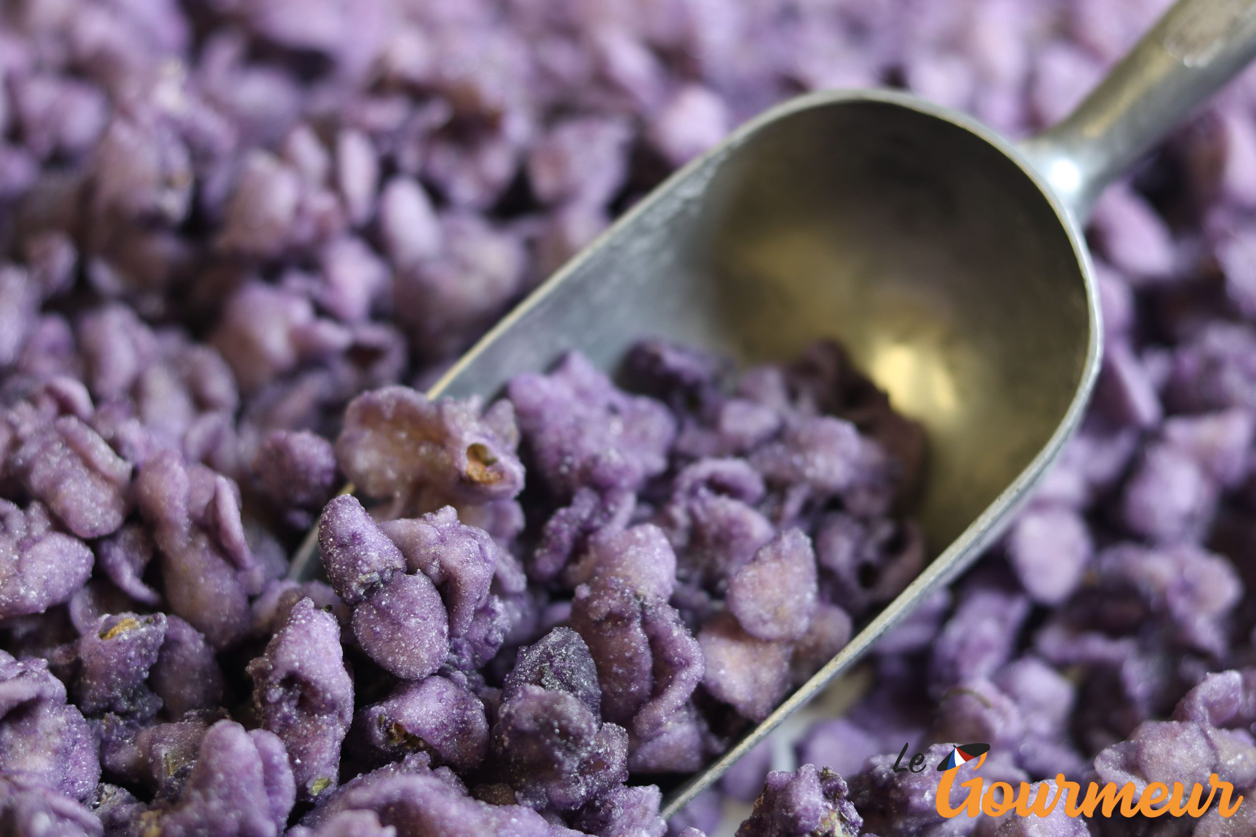 pétale de violette cristalisée de toulouse confiserie de toulouse