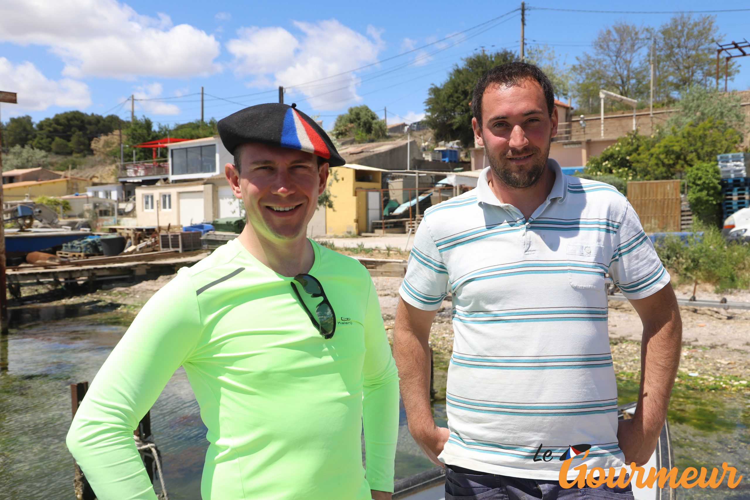 photo moi + thomas la cabanes des huitres du soleil Producteur d'Huîtres
